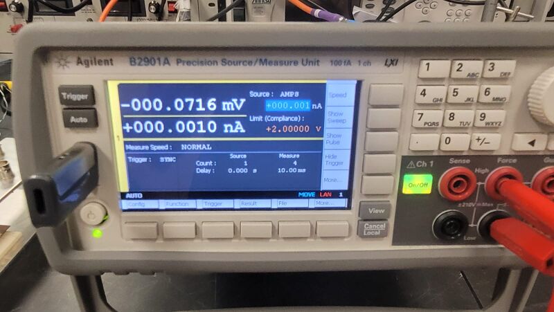 File:Image of the Nanovoltmeter.jpeg